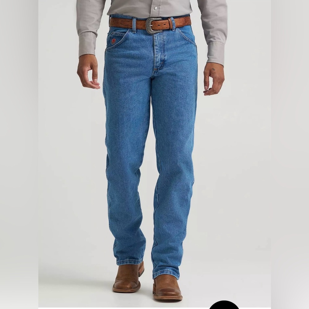 Men’s size 31x38 Wrangler 20x Jeans